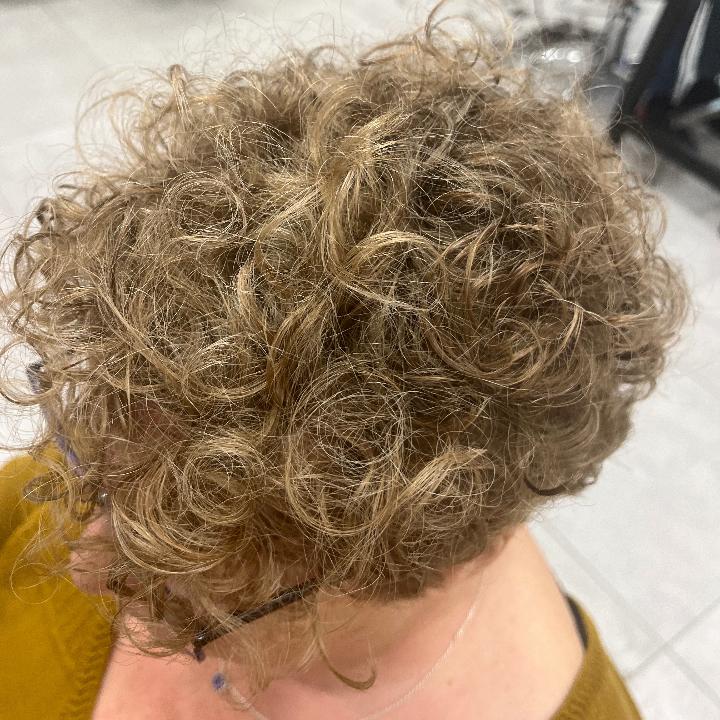 Les cheveux texturé mis en avant